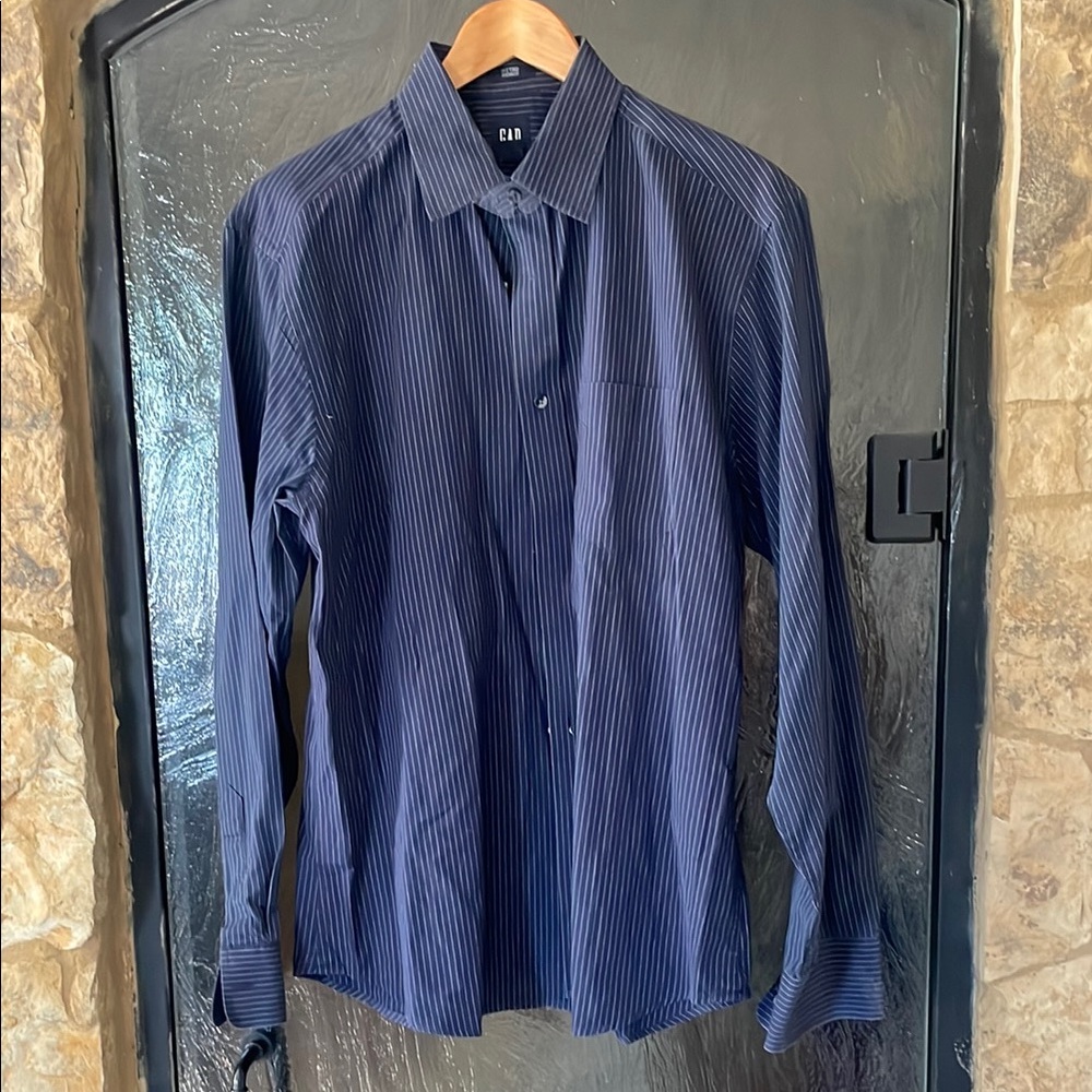 GAP Blue Casual Button Down Shirt with Classic Collar